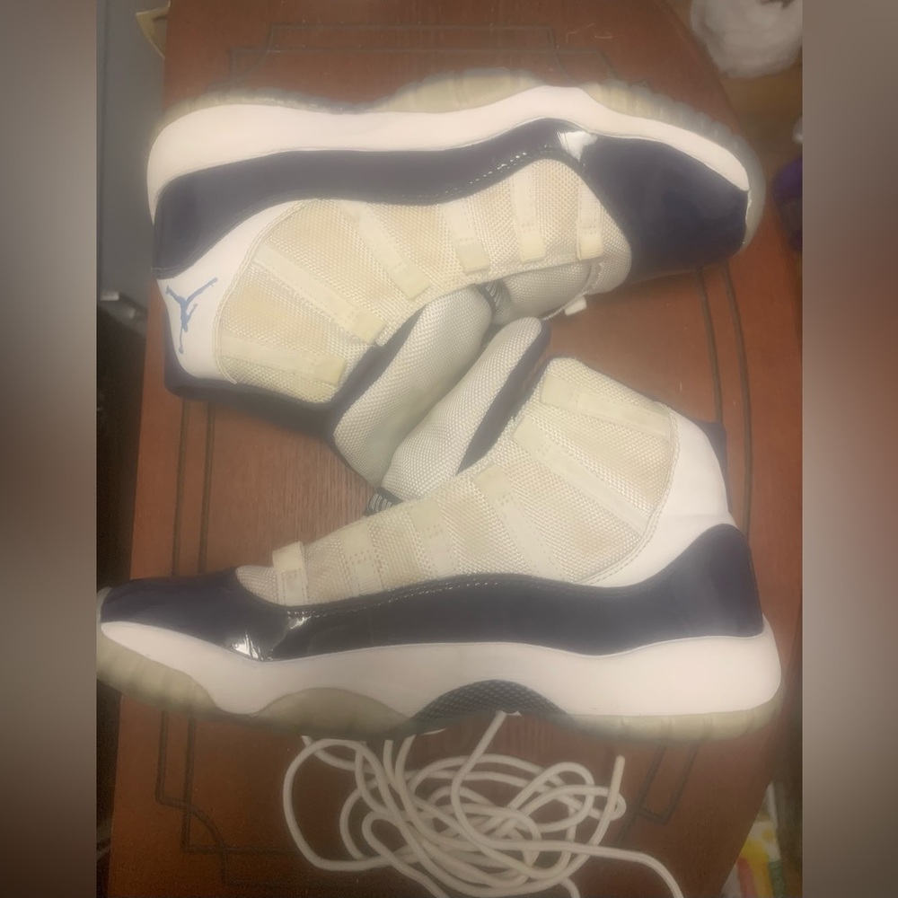 Air Jordan 11 Win like 82 size 7Y Authentic